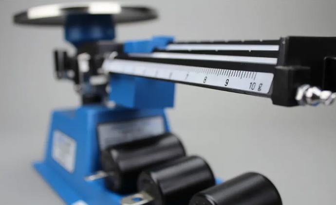 How to calibrate a triple beam balance in your high school chemistry or biology classroom.
