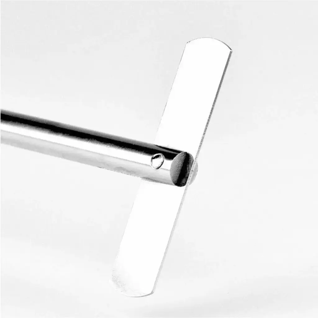 Straight stirrer, 316L stainless steel. Shaft 400mm long x 8mm diameter. Impeller width 60mm.
