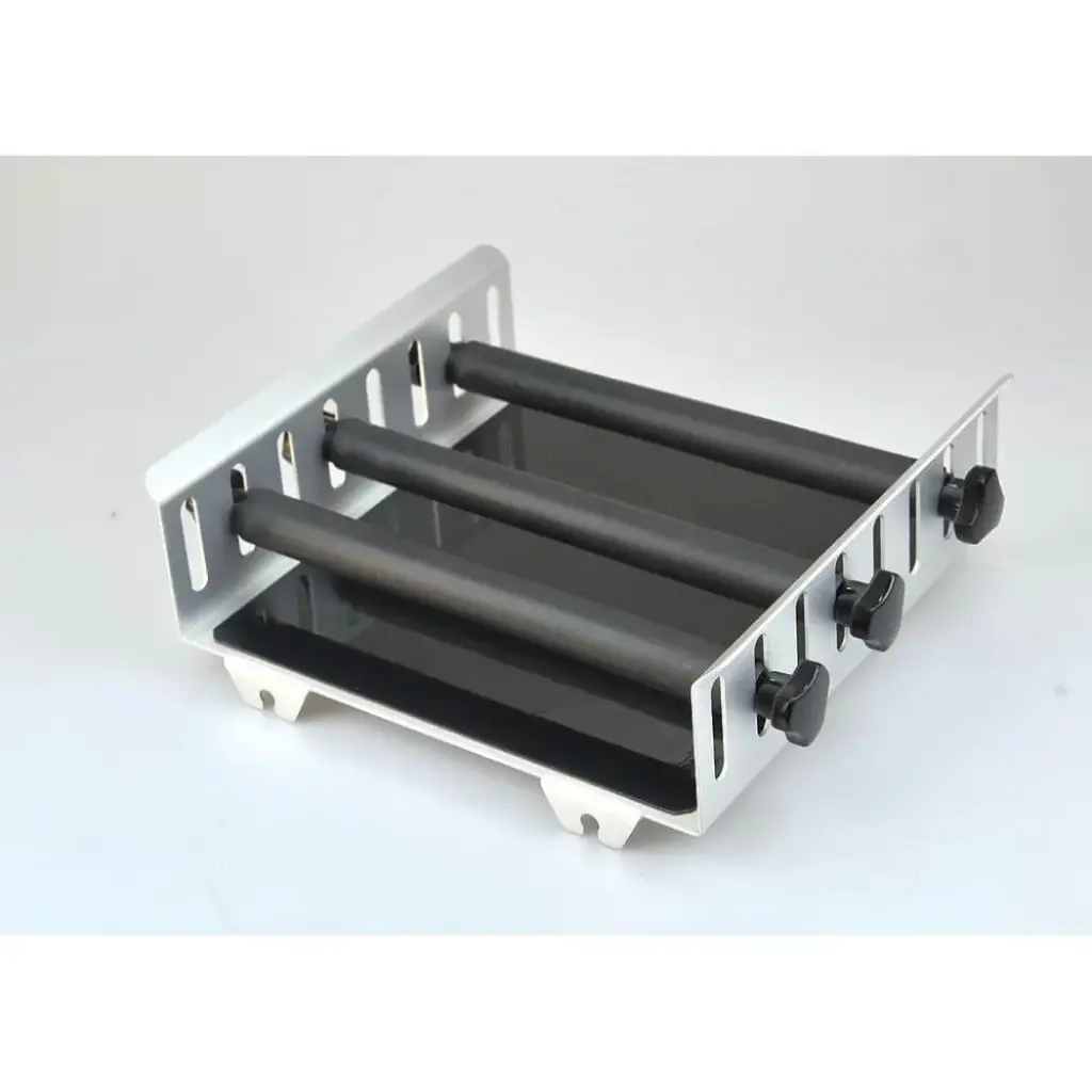 Universal Platform with 3 vertically adjustable clamping bars, for use with various flasks/vessels